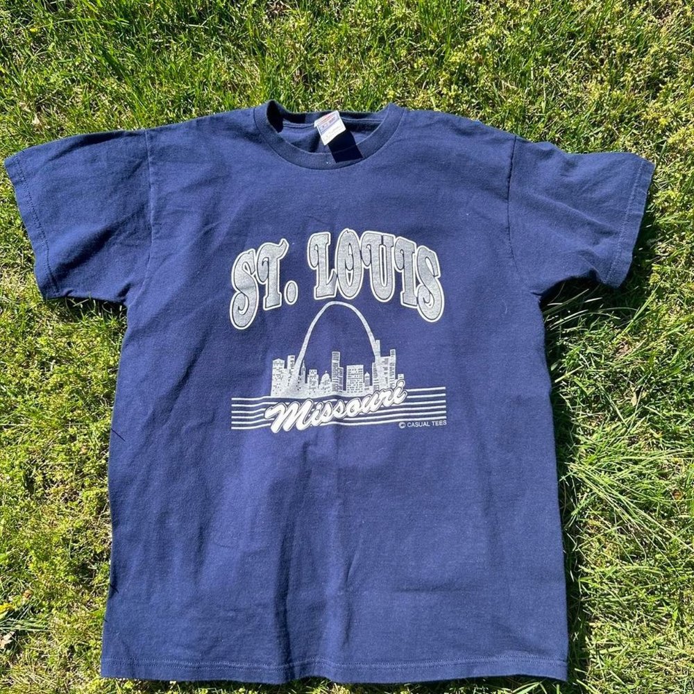 VINTAGE St Louis Missouri T-Shirt MEN'S SIZE MEDIUM USA Navy Blue TRAVEL